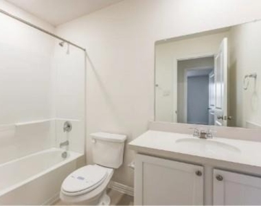 721 Bonnet Trail - Photo Thumbnail 7