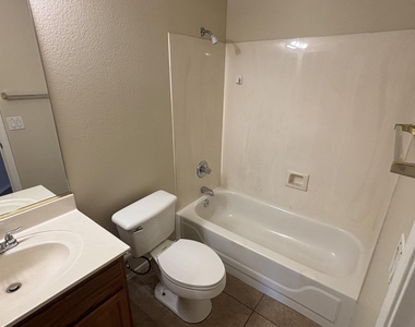 12721 W Palm Lane - Photo Thumbnail 16