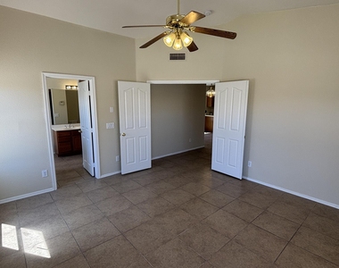 12721 W Palm Lane - Photo Thumbnail 9