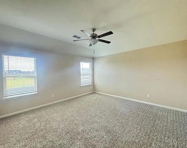 3237 Bowen Street - Photo Thumbnail 11