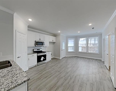 1032 E Leuda Street - Photo Thumbnail 6