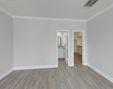 1032 E Leuda Street - Photo Thumbnail 11