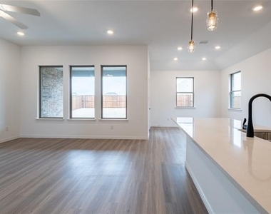 3804 Chicory Court - Photo Thumbnail 7