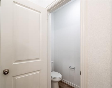 3804 Chicory Court - Photo Thumbnail 17