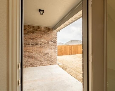 3804 Chicory Court - Photo Thumbnail 33