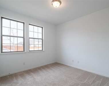 3804 Chicory Court - Photo Thumbnail 24