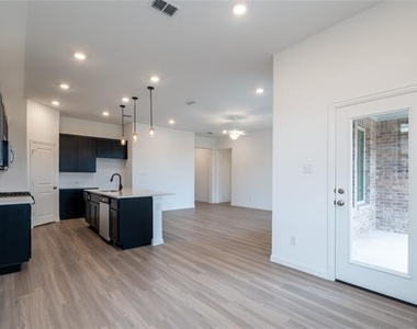3804 Chicory Court - Photo Thumbnail 10