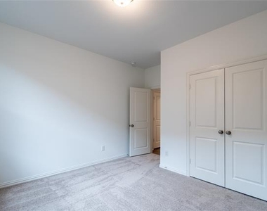 3804 Chicory Court - Photo Thumbnail 22