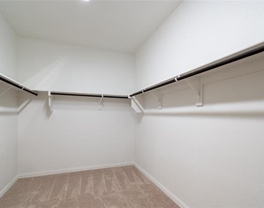 3804 Chicory Court - Photo Thumbnail 18