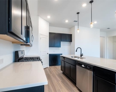 3804 Chicory Court - Photo Thumbnail 9