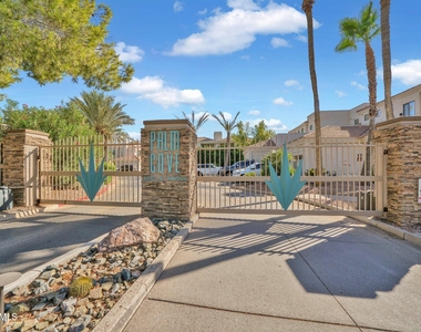 8270 N Hayden Road - Photo Thumbnail 26