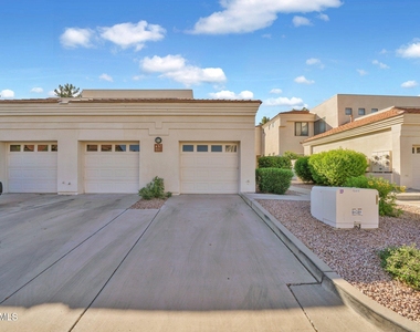 8270 N Hayden Road - Photo Thumbnail 22