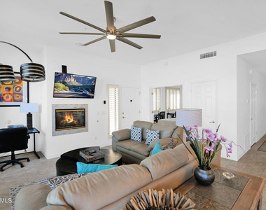 8270 N Hayden Road - Photo Thumbnail 6