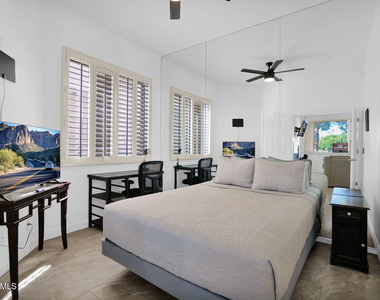 8270 N Hayden Road - Photo Thumbnail 16