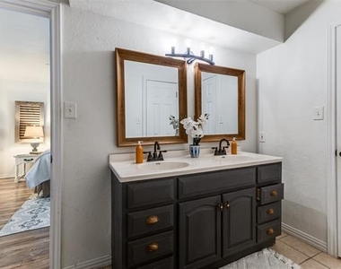 505 Wildwood Terrace - Photo Thumbnail 17