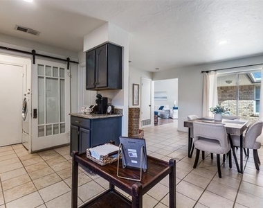 505 Wildwood Terrace - Photo Thumbnail 12