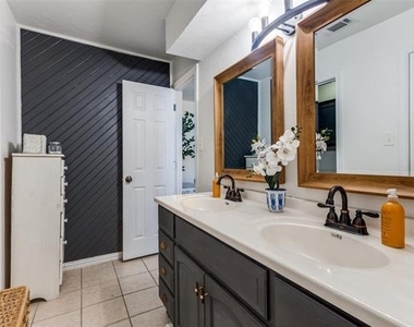 505 Wildwood Terrace - Photo Thumbnail 18