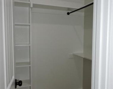 163 Lake Creek Drive - Photo Thumbnail 7