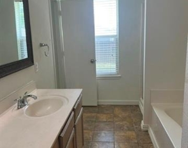7409 Marsland Lane - Photo Thumbnail 5