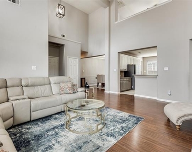 1620 Nicklaus Court - Photo Thumbnail 8
