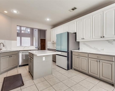 1620 Nicklaus Court - Photo Thumbnail 9