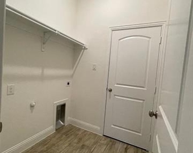 3016 Bobcat Drive - Photo Thumbnail 20