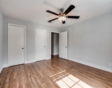 219 Red Wing Drive - Photo Thumbnail 7