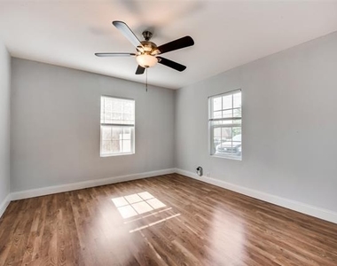 219 Red Wing Drive - Photo Thumbnail 3