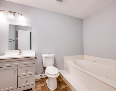 219 Red Wing Drive - Photo Thumbnail 11