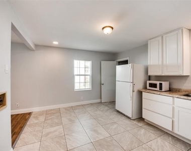 219 Red Wing Drive - Photo Thumbnail 5
