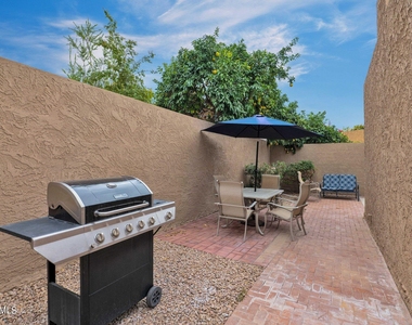 7537 N Via Camello Del Sur -- - Photo Thumbnail 11