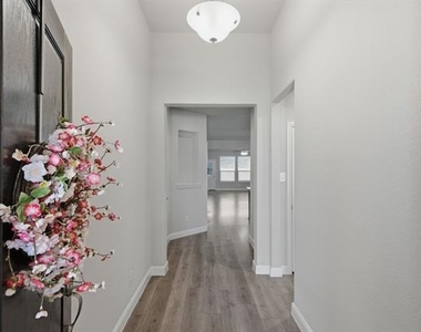 2309 Rooster Lane - Photo Thumbnail 2