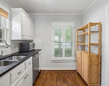 4429 Hyer Street - Photo Thumbnail 5