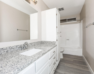 3430 S Oak Street - Photo Thumbnail 8