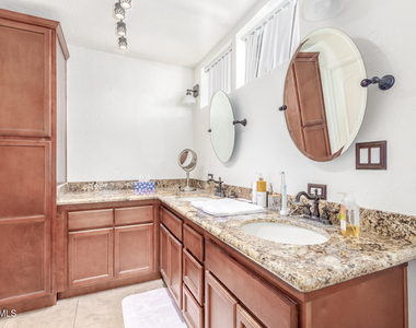 3312 S Ventura Drive - Photo Thumbnail 11