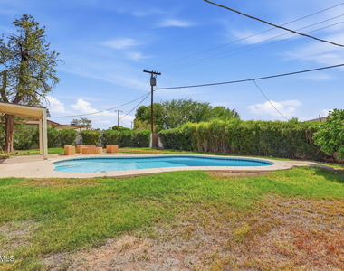 919 E La Jolla Drive - Photo Thumbnail 22