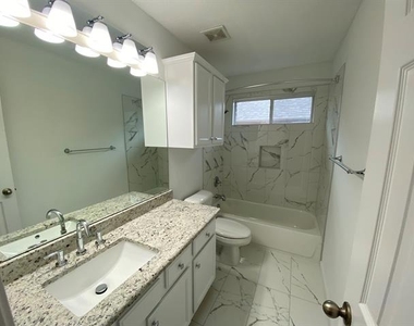 5668 Imperial Meadow Drive - Photo Thumbnail 31