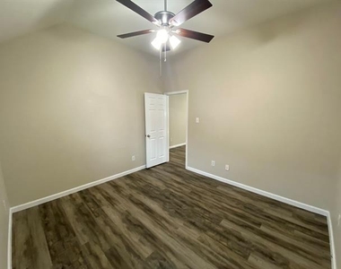 5668 Imperial Meadow Drive - Photo Thumbnail 30
