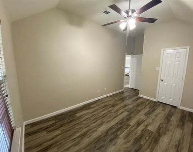 5668 Imperial Meadow Drive - Photo Thumbnail 33