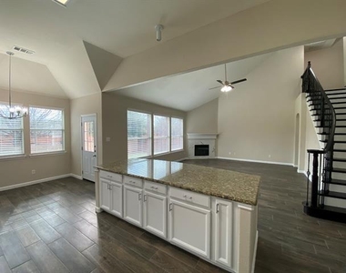 5668 Imperial Meadow Drive - Photo Thumbnail 7