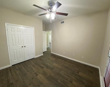 5668 Imperial Meadow Drive - Photo Thumbnail 22
