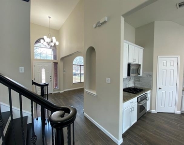 5668 Imperial Meadow Drive - Photo Thumbnail 3