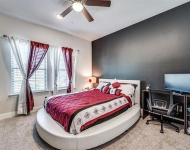 7679 Gypsy Shire Lane - Photo Thumbnail 11