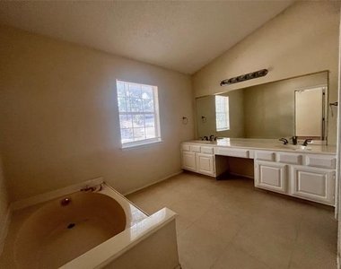 304 Trees Drive - Photo Thumbnail 19