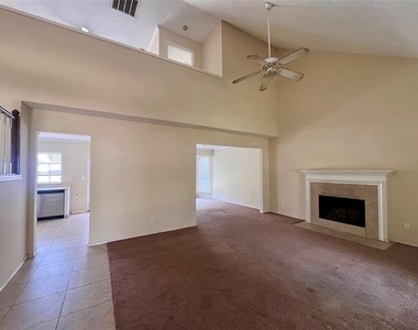 304 Trees Drive - Photo Thumbnail 10