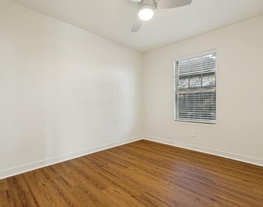 7217 Denton Drive - Photo Thumbnail 11