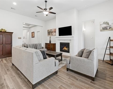 2194 Cloverfern Way - Photo Thumbnail 8