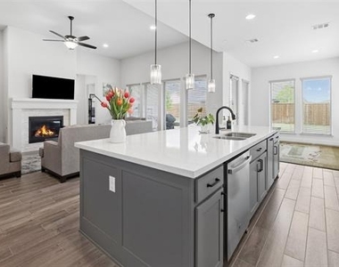 2194 Cloverfern Way - Photo Thumbnail 15