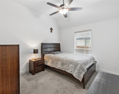 2194 Cloverfern Way - Photo Thumbnail 28