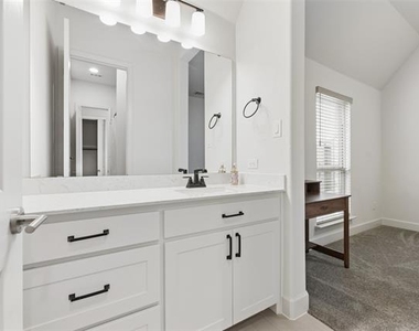 2194 Cloverfern Way - Photo Thumbnail 27
